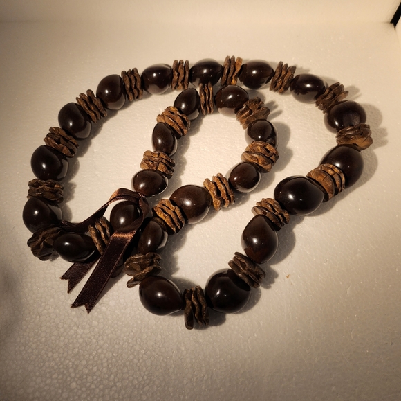 Vintage Genuine Hawaiian Dark Brown / Black Kukui Nut Lei Necklaces (2) - EUC - Picture 2 of 10